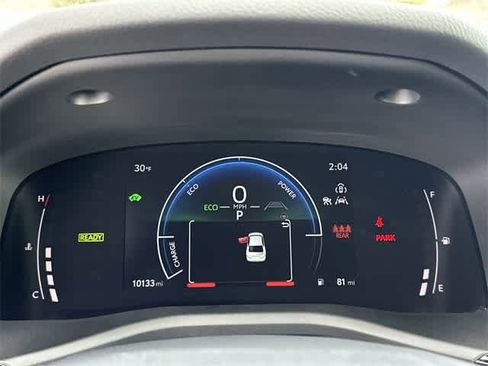 Used 2025 Toyota Camry SE image 6