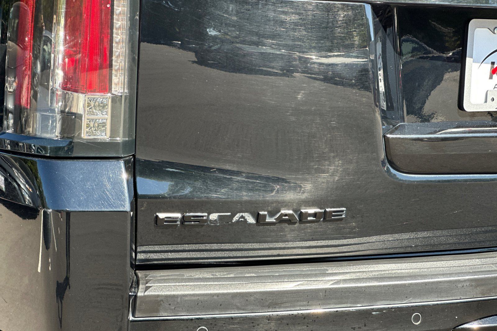 Used 2016 Cadillac Escalade Premium RWD image 39
