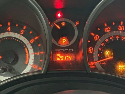 Used 2013 Scion tC FWD image 4