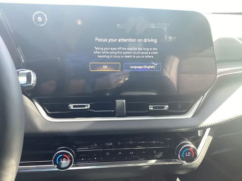 New 2026 Chevrolet Equinox LT w/ Convenience Package II FWD image 25
