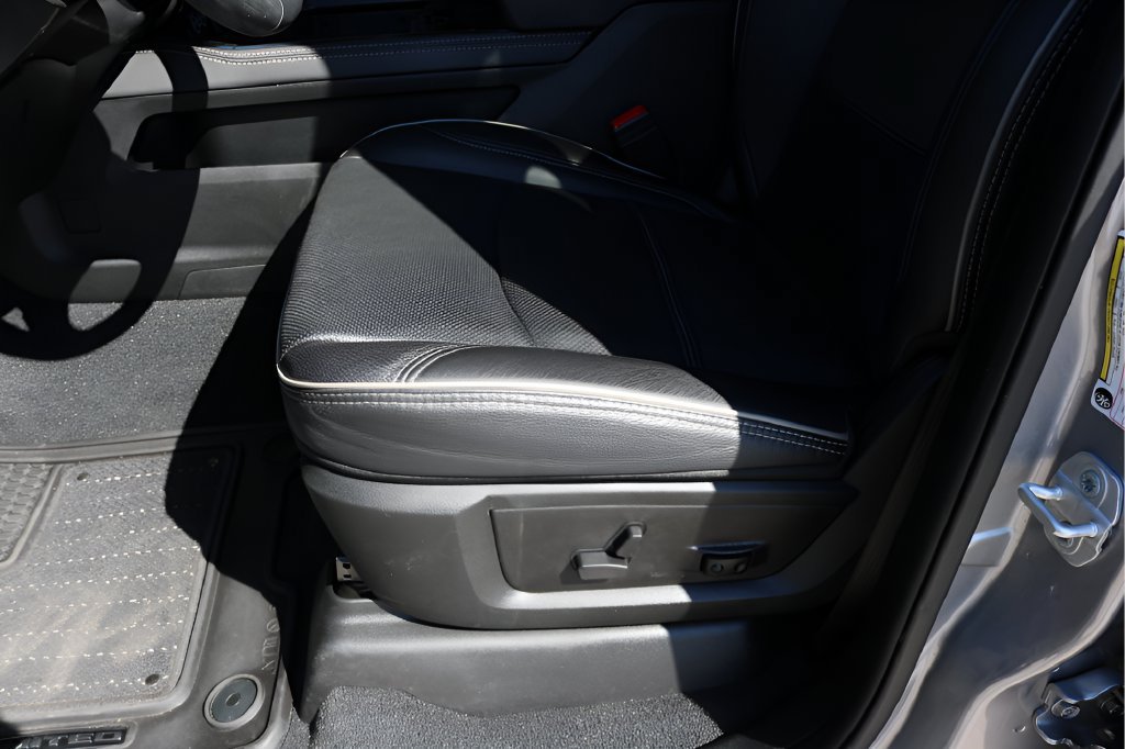 Used 2024 RAM 3500 Limited AWD/4WD image 15