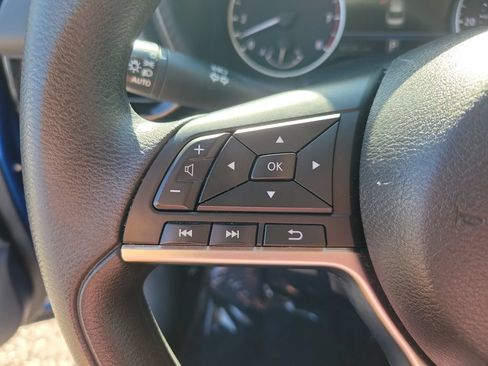 Used 2024 Nissan Sentra SV FWD image 19