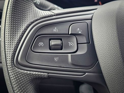 Used 2025 Buick Envista Preferred image 18