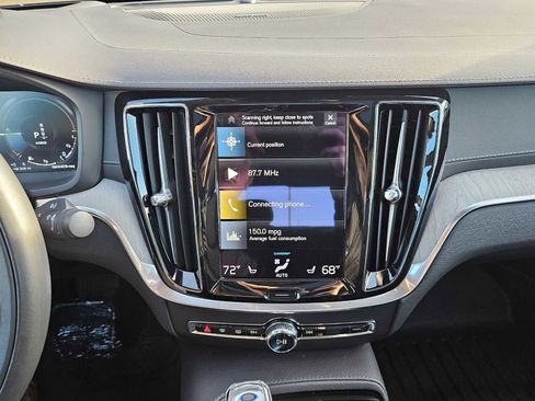 Used 2021 Volvo S60 T8 Inscription w/ Climate Package image 30