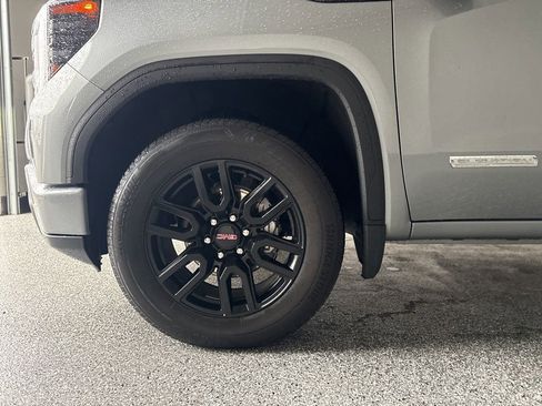 Used 2025 GMC Sierra 1500 Elevation image 43