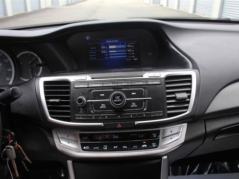 Used 2013 Honda Accord LX image 26