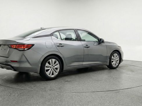 Used 2025 Nissan Sentra S image 9
