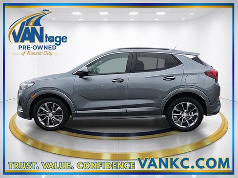Certified 2022 Buick Encore GX Preferred w/ Sport Touring Package image 10