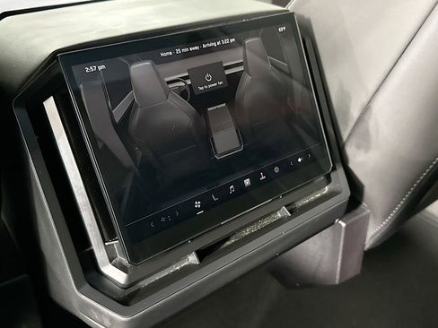 Used 2024 Tesla Cybertruck AWD Crew Cab image 25