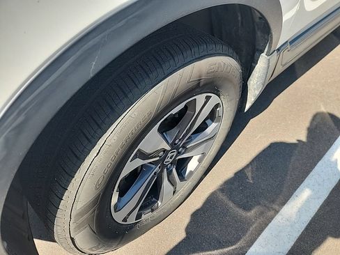 Used 2017 Honda CR-V LX image 8