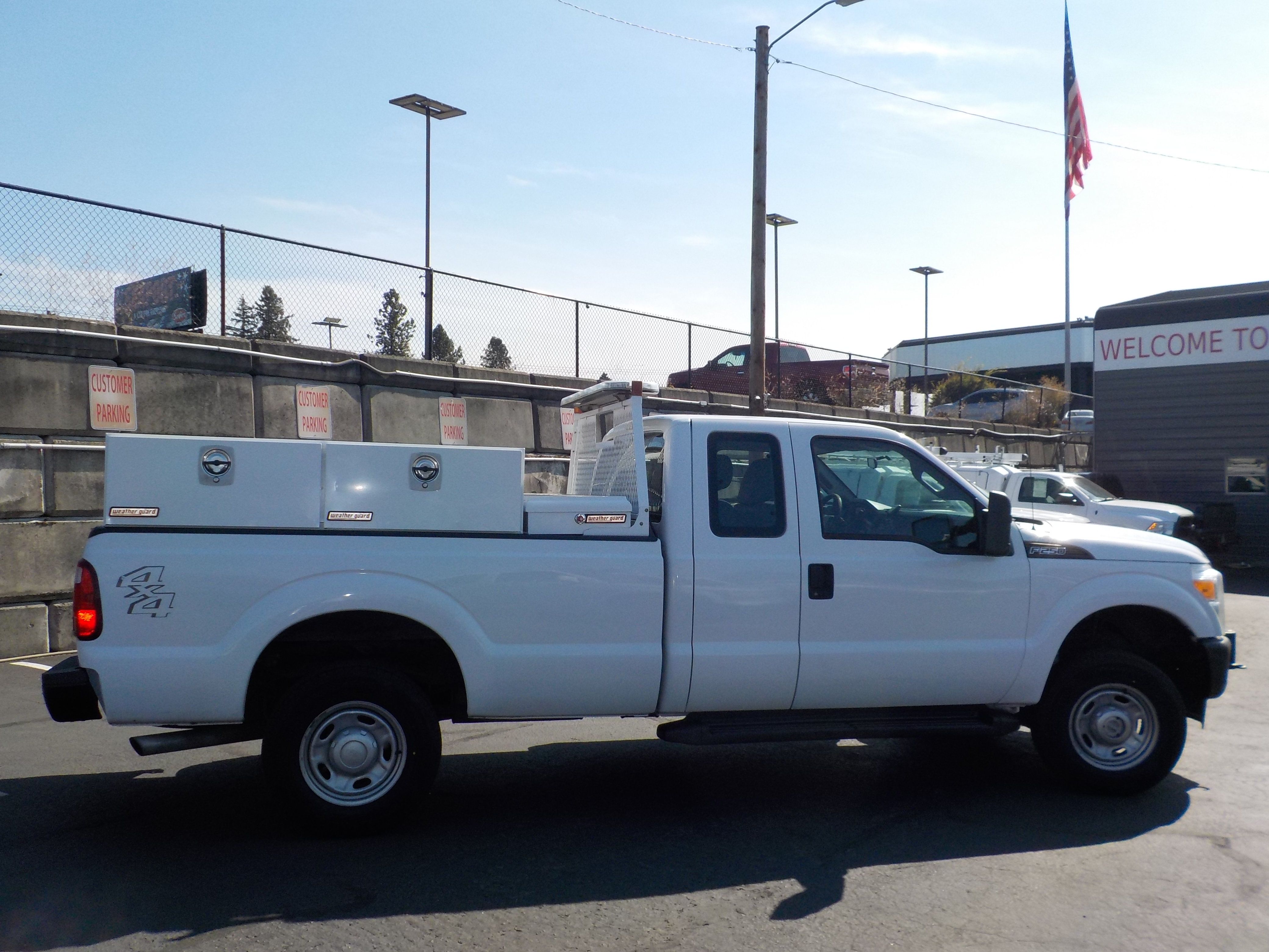 Used 2012 Ford F250 XL w/ Camper Pkg AWD/4WD image 2