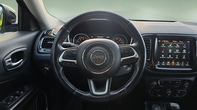 Used 2018 Jeep Compass Limited w/ Navigation Group AWD/4WD image 10