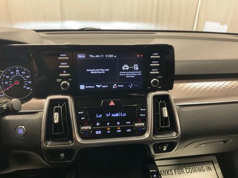 Used 2021 Kia Sorento S FWD image 21