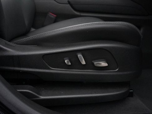 Used 2024 Cadillac XT5 Premium Luxury image 39