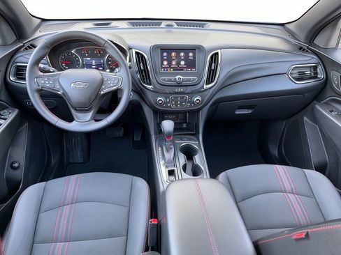 Certified 2024 Chevrolet Equinox RS FWD image 17