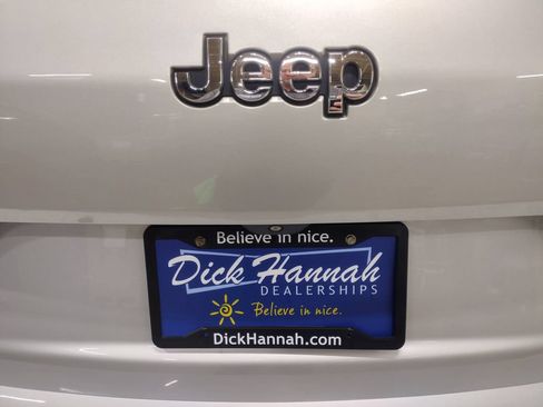 Used 2021 Jeep Grand Cherokee L Limited AWD/4WD image 16