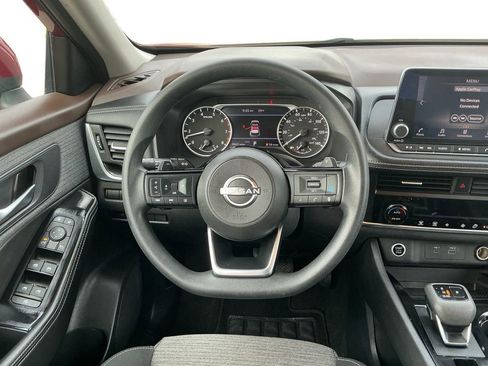 Used 2023 Nissan Rogue SV image 18
