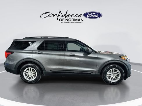 New 2026 Ford Explorer Active RWD image 10
