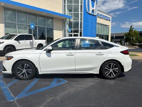 Used 2023 Honda Civic LX image 10