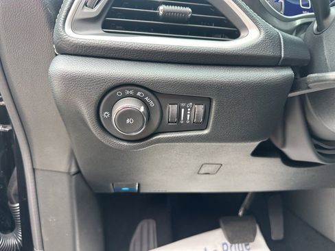 New 2026 Chrysler Pacifica Select image 67