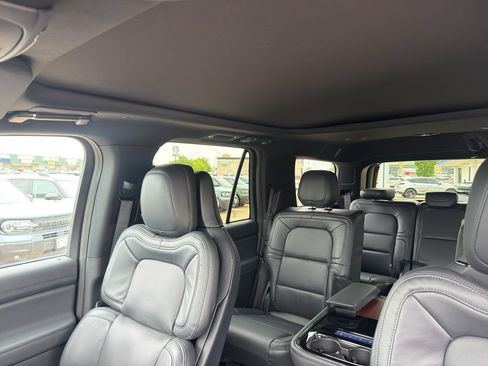 Used 2024 Lincoln Navigator Reserve AWD/4WD image 21