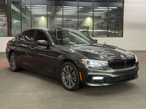 Used 2018 BMW 530i xDrive image 8
