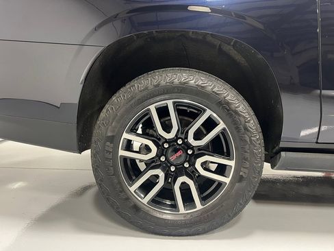 Used 2023 GMC Yukon XL AT4 w/ AT4 Premium Package image 15