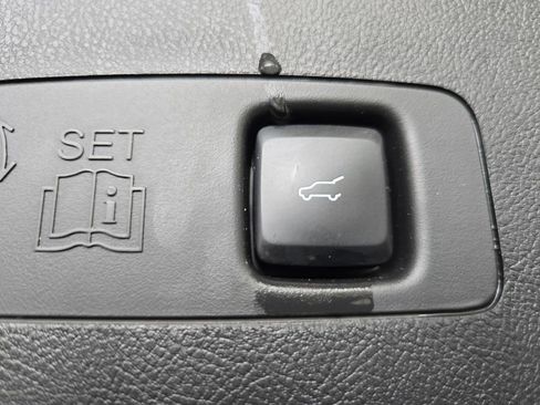 Used 2023 Lincoln Corsair AWD w/ Equipment Group 101A image 16