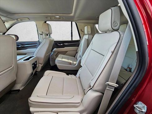 Used 2022 GMC Yukon Denali w/ Denali Premium Package AWD/4WD image 18