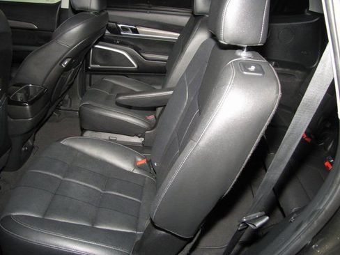 Used 2022 Kia Telluride EX w/ EX Premium Package image 13