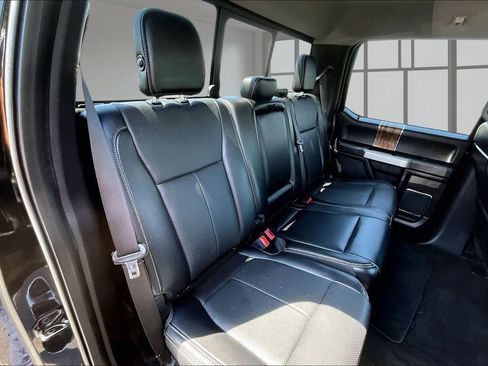 Used 2018 Ford F150 Lariat w/ Equipment Group 502A Luxury AWD/4WD image 28