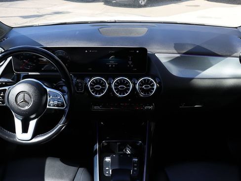 Used 2021 Mercedes-Benz GLA 250 w/ Premium Package image 33