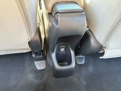 Used 2019 Honda HR-V LX image 37