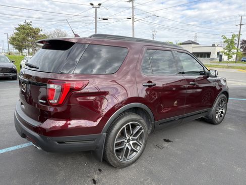 Used 2019 Ford Explorer Sport w/ Equipment Group 401A AWD/4WD image 7