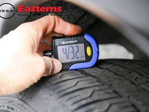 Used 2023 Nissan Rogue SL w/ SL Premium Package image 31