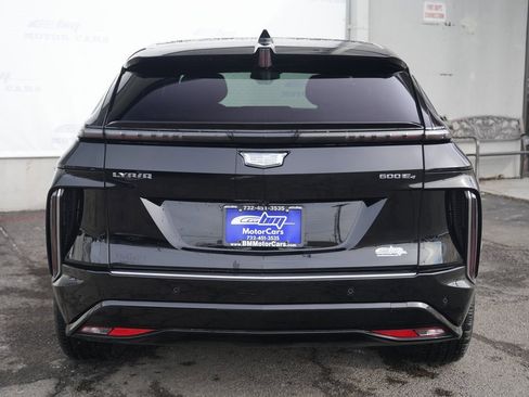 Used 2024 Cadillac Lyriq Luxury image 6