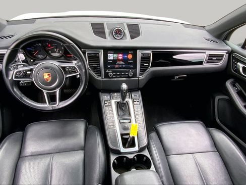 Used 2018 Porsche Macan AWD/4WD image 15
