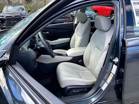 Used 2024 Honda Accord EX image 9