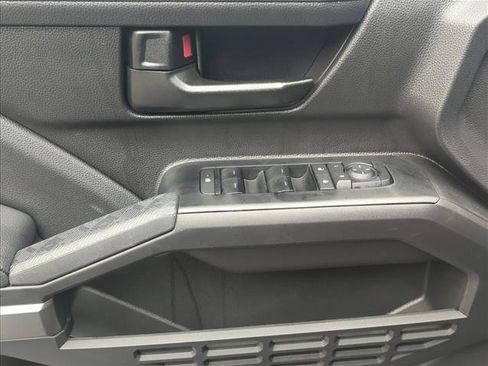 Certified 2025 Toyota Tacoma SR5 image 11