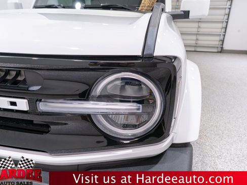 Used 2025 Ford Bronco Outer Banks AWD/4WD image 8