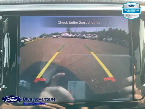 Used 2020 Chrysler Pacifica Touring-L FWD image 14