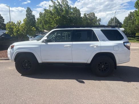 Used 2021 Toyota 4Runner SR5 AWD/4WD image 2