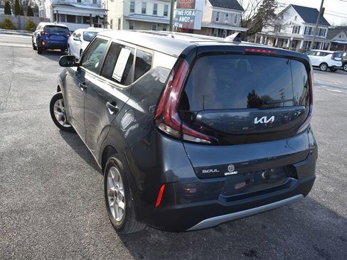 Used 2023 Kia Soul LX w/ LX Technology Package image 5