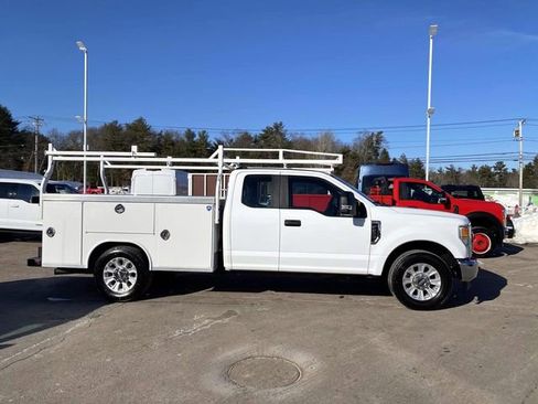 Used 2022 Ford F250 XL w/ STX Appearance Package RWD image 3