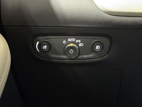 Used 2023 Buick Encore GX Essence w/ Experience Buick Package FWD image 18