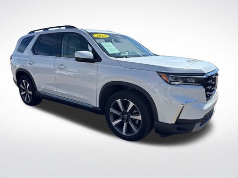Used 2023 Honda Pilot Touring image 7