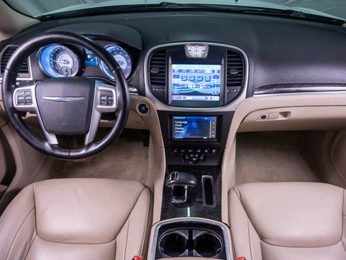 Used 2012 Chrysler 300 Limited RWD image 15