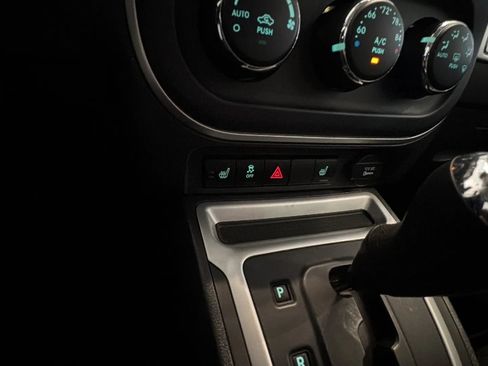 Used 2017 Jeep Compass High Altitude FWD image 27