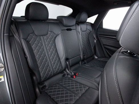 Used 2021 Audi SQ5 Prestige w/ Prestige Package image 32