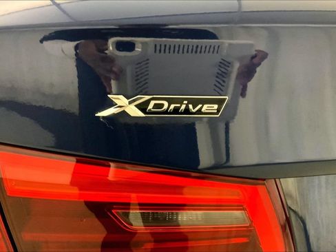 Used 2019 BMW 530i xDrive w/ Convenience Package AWD/4WD image 7